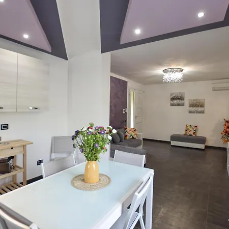 2 Bedroom In * Santa Maria a Monte